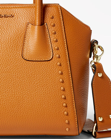 FW18 - Rock - Minimi Preciosa - Chivas Whiskey - FW18 - Rock - Minimi Preciosa - Chivas Whiskey