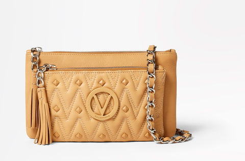 FW18 - New Diamond - Yanet D - Chivas Whiskey - FW18 - New Diamond - Yanet D - Chivas Whiskey